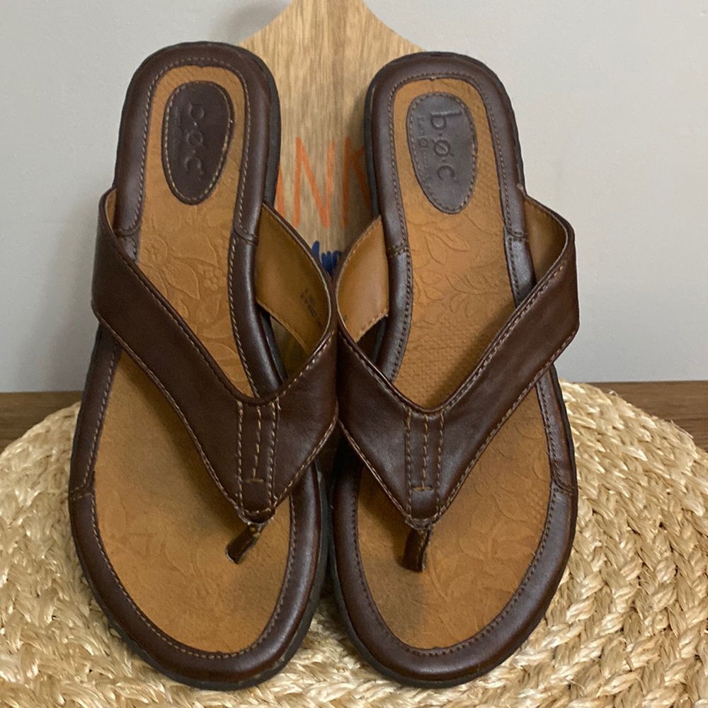 Clarks womems brown leather sandals size 9
